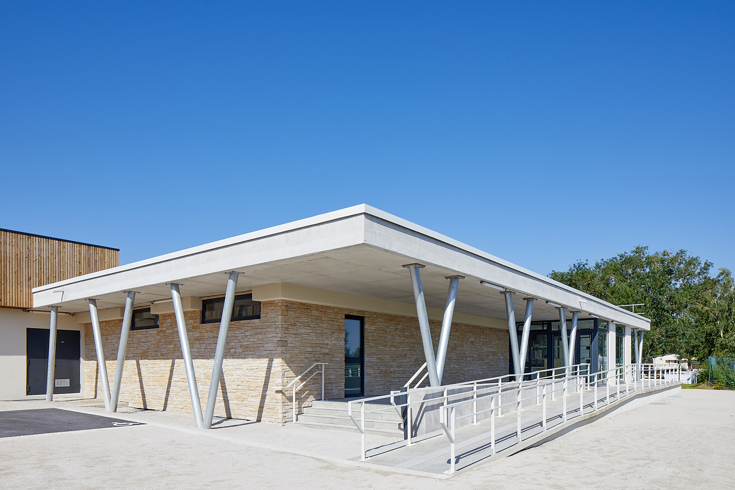 Gymnase du Parc - image 2