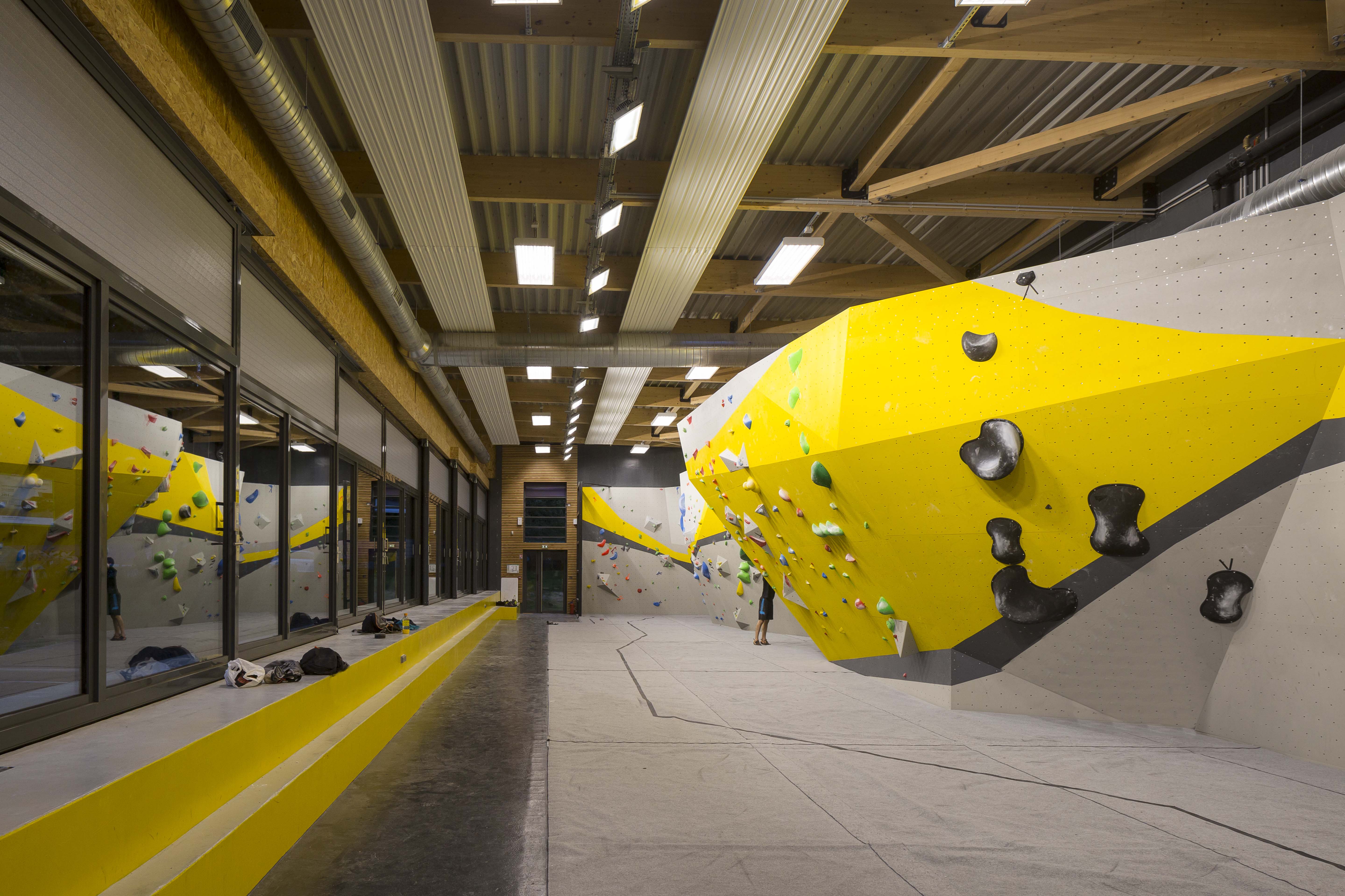 Salle de bloc d’escalade - image 10